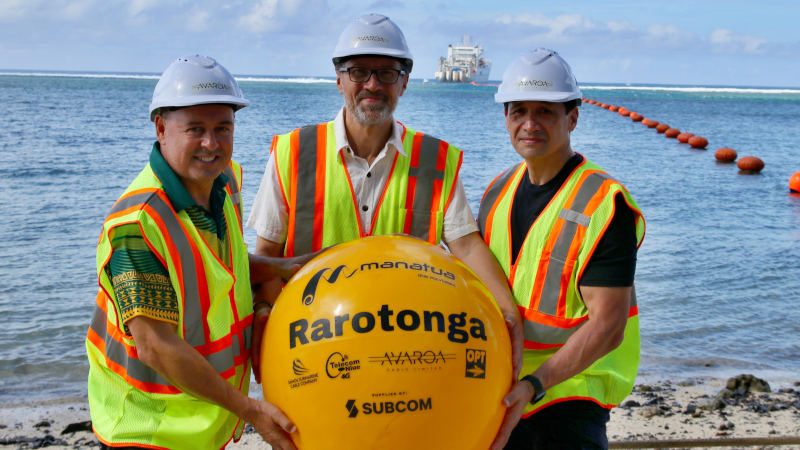 Left to right, Cook Islands Prime Minister Honourable Mark Brown; ACL outgoing CEO Ranulf Scarbrough; and ACL Board member Richard Williams welcome the Manatua Cable landing in Rutaki Village, Rarotonga, January 2020
