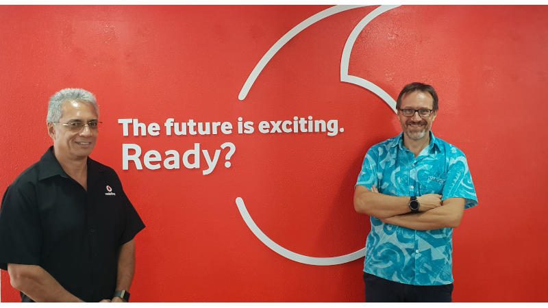 Phil Henderson of Vodafone Cook Islands and Ranulf Scarbrough of Avaroa Cables Ltd at the Vodafone Cook Islands office, Rarotonga, May 2020